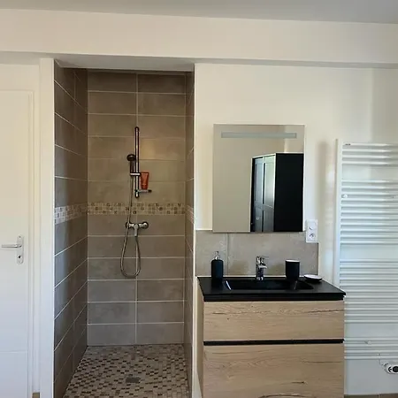 La Vie Est Belle Ryes