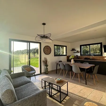 La Vie Est Belle Feriehus *